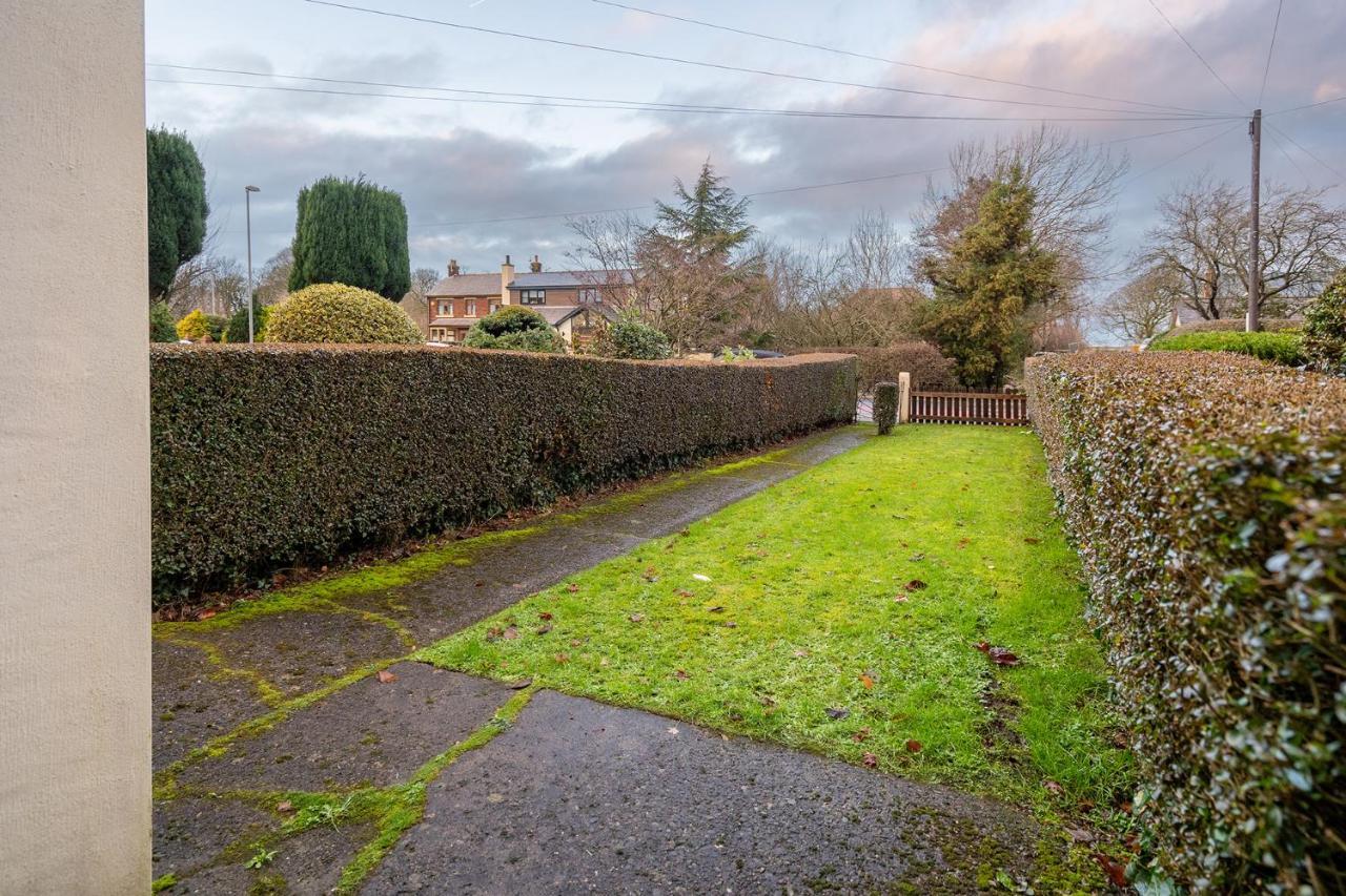 Wrea Cottage, 2 Bedrooms Wifi & Parking Near Ribby Hall Wrea Green Buitenkant foto